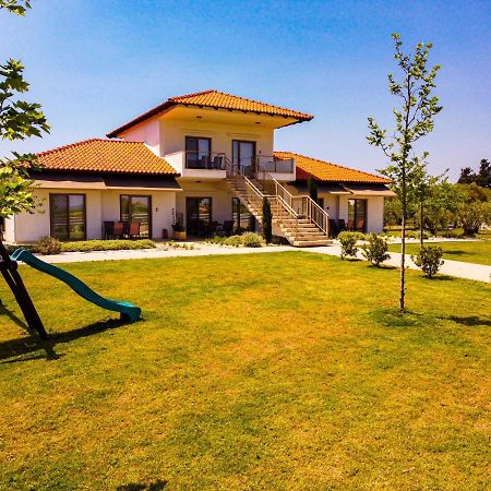 Varkes Suites 1 Nea Poteidaia Bagian luar foto