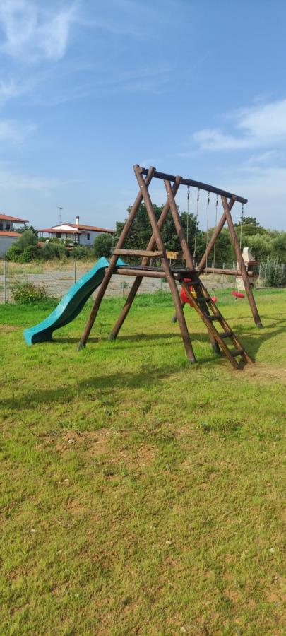 Varkes Suites 1 Nea Poteidaia Bagian luar foto