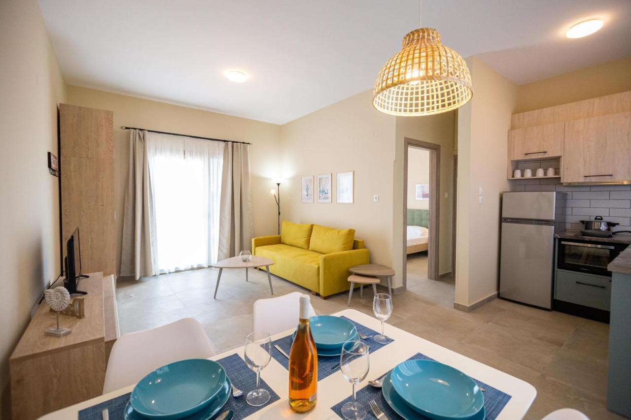 Varkes Suites 1 Nea Poteidaia Bagian luar foto
