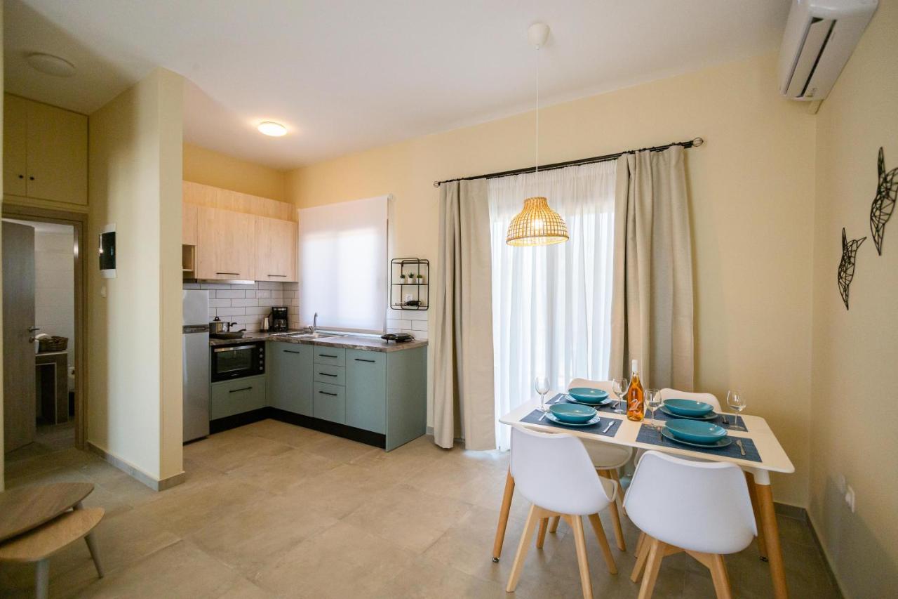 Varkes Suites 1 Nea Poteidaia Bagian luar foto