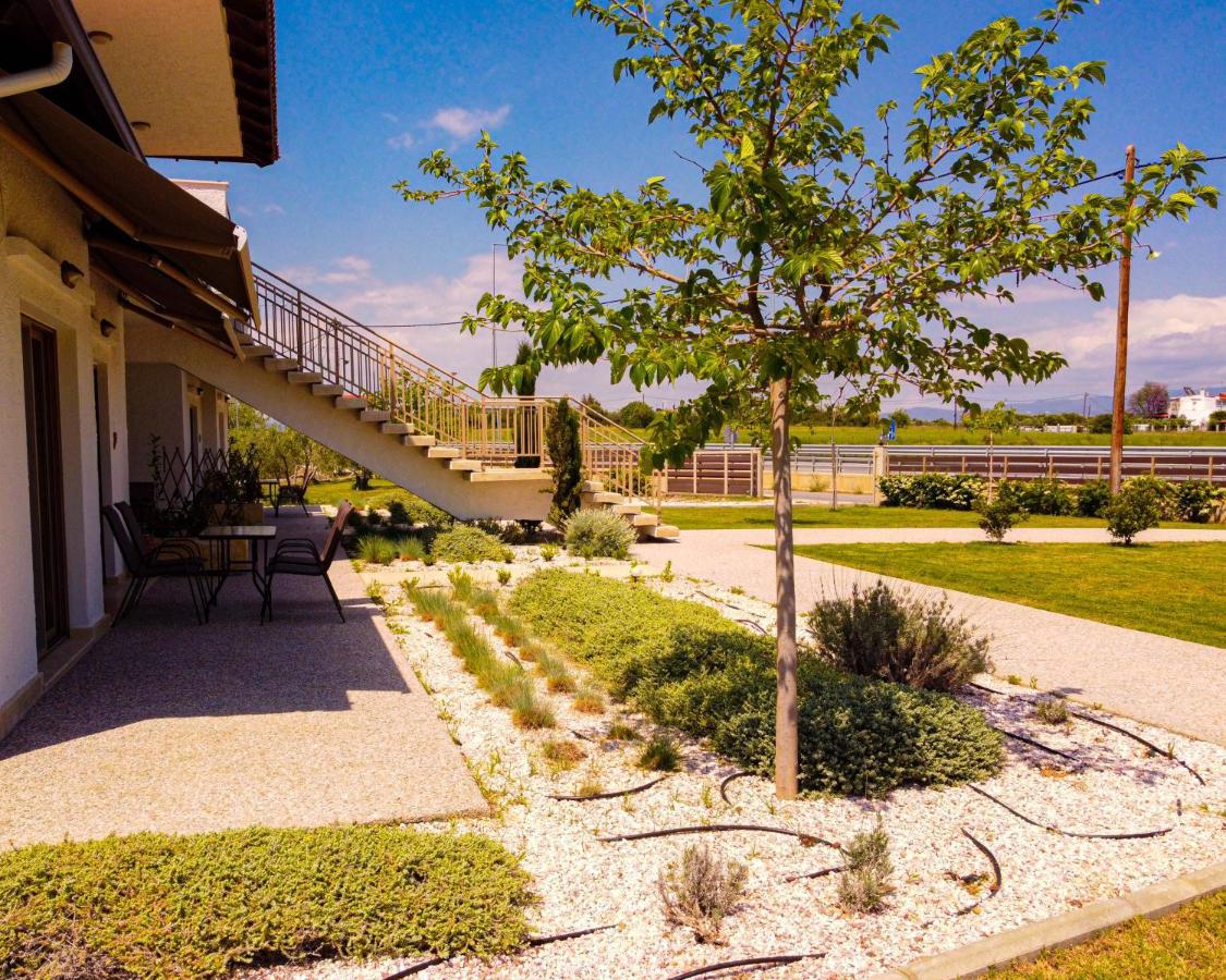 Varkes Suites 1 Nea Poteidaia Bagian luar foto