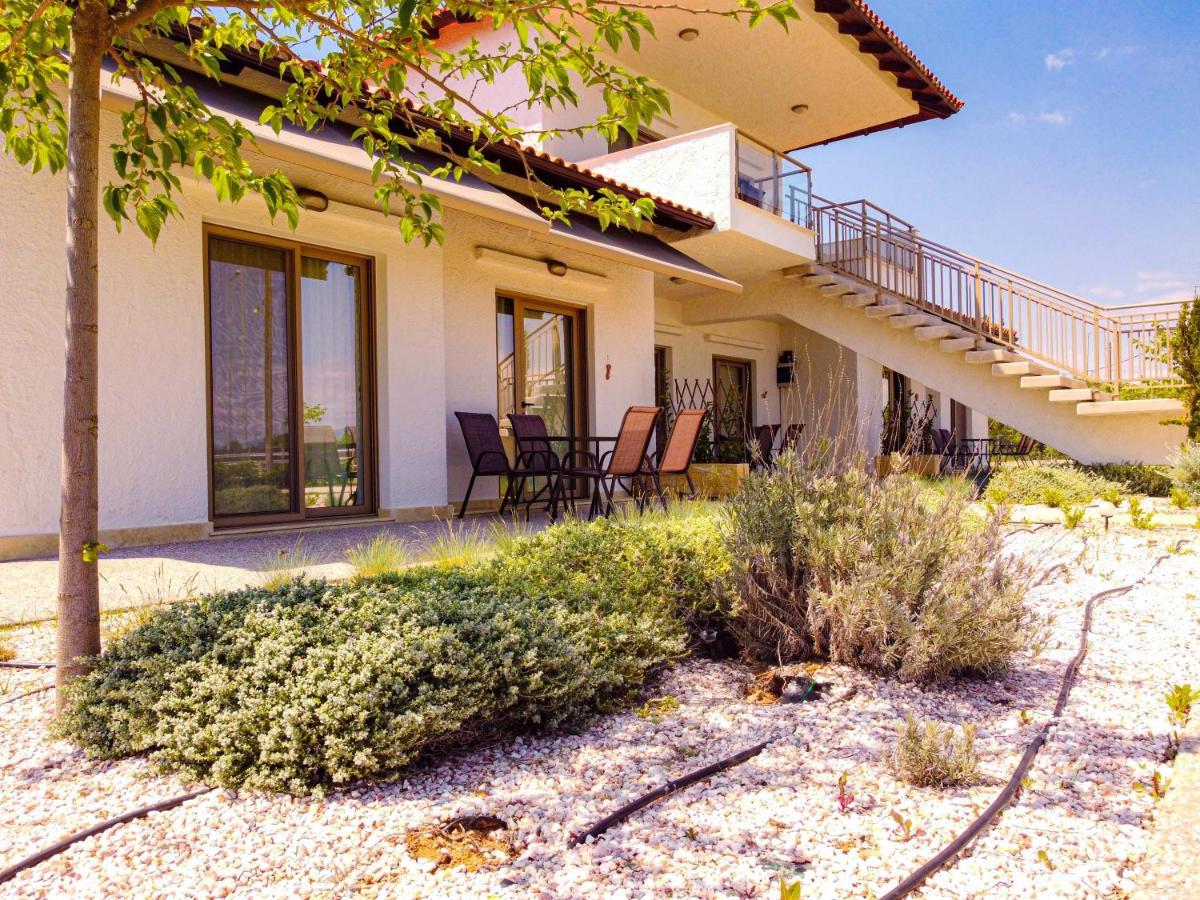Varkes Suites 1 Nea Poteidaia Bagian luar foto
