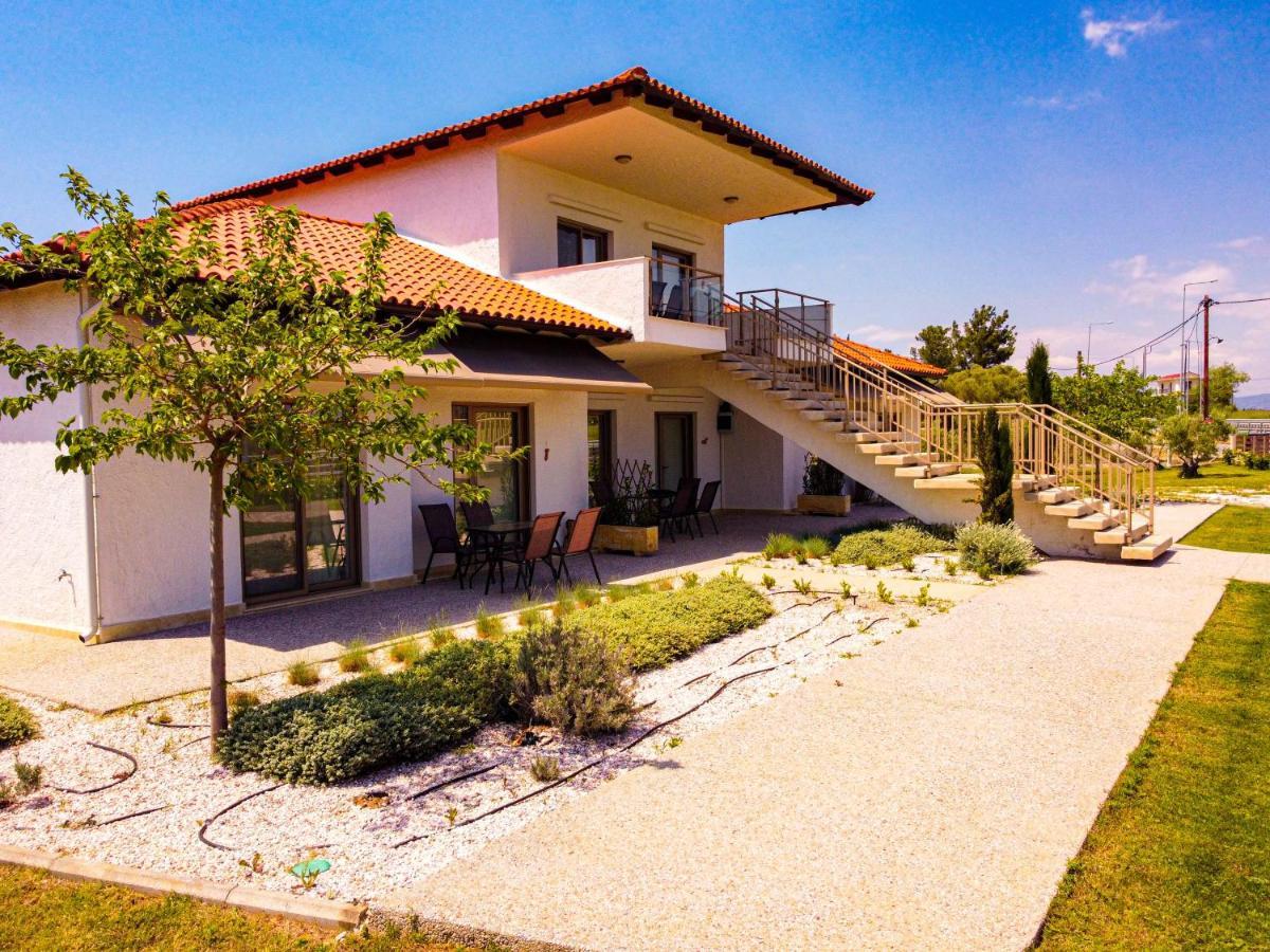 Varkes Suites 1 Nea Poteidaia Bagian luar foto